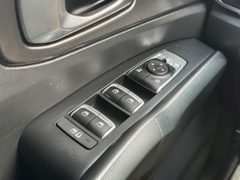 Used 2022 Kia Sorento S FWD image 29