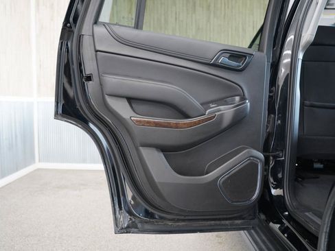 Used 2019 Chevrolet Tahoe LT w/ Luxury Package AWD/4WD image 35