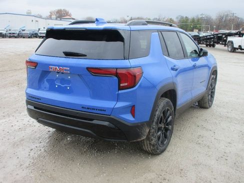 New 2026 GMC Terrain Elevation w/ Elevation Premium Package FWD image 4