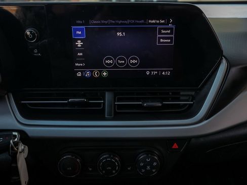 Used 2024 Chevrolet Trax RS w/ Driver Confidence Package image 29