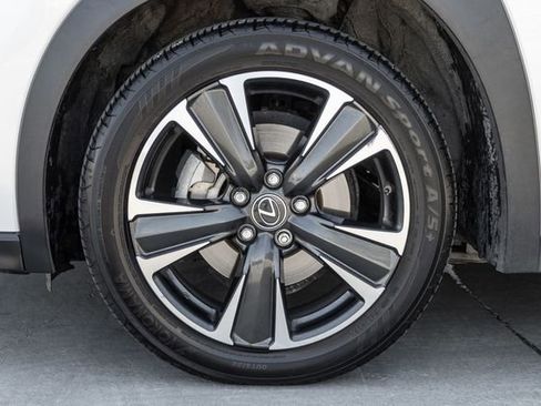 Used 2019 Lexus UX 250h w/ Premium Package AWD/4WD image 15