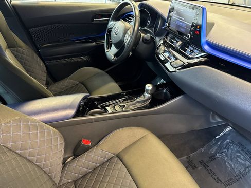 Certified 2021 Toyota C-HR XLE FWD image 21