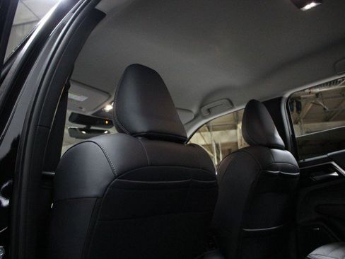 New 2025 Mitsubishi Outlander SE image 23