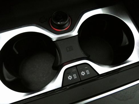 Used 2022 BMW X7 M50i image 34