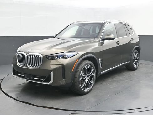 New 2026 BMW X5 xDrive40i AWD/4WD image 1