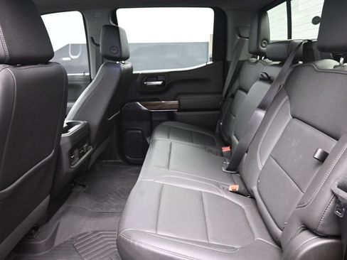 Used 2022 Chevrolet Silverado 1500 LT Trail Boss w/ LT Trail Boss Premium Package AWD/4WD image 23