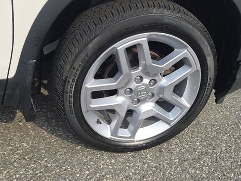 Used 2025 Honda Passport EX-L image 9