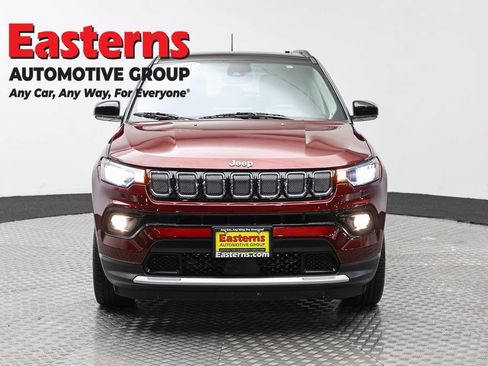 Used 2022 Jeep Compass Limited w/ Sun and Sound Group AWD/4WD image 92