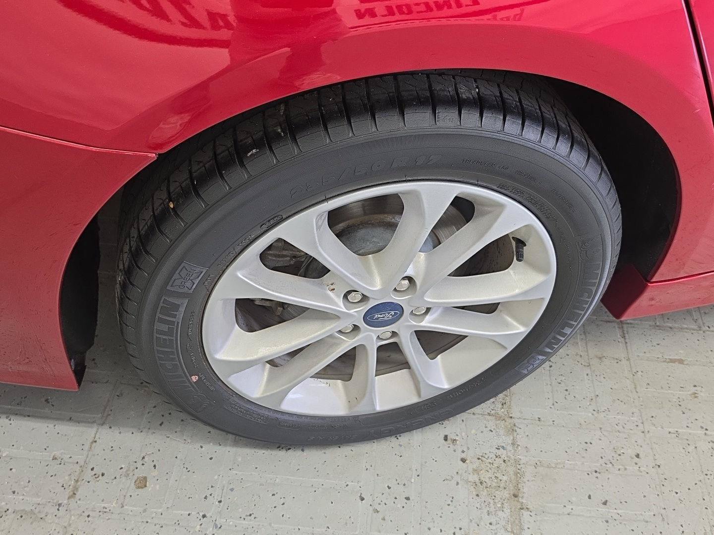 Used 2020 Ford Fusion SE FWD image 21