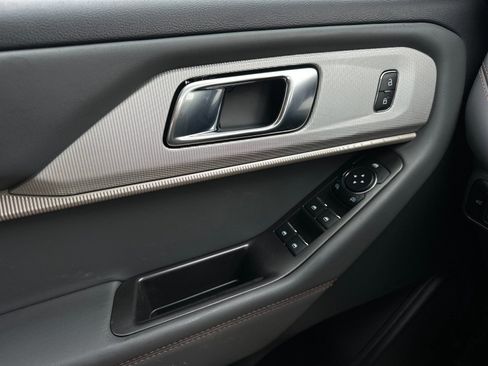 New 2026 Ford Explorer Active image 10