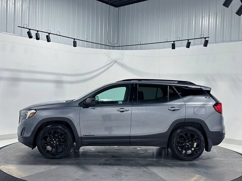 Used 2019 GMC Terrain SLE w/ Driver Convenience Package AWD/4WD image 16