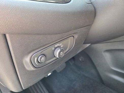 Used 2024 Chevrolet Equinox RS w/ LPO, Floor Liner Package FWD image 24