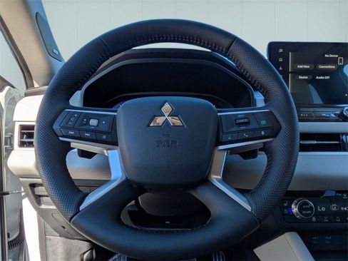 New 2025 Mitsubishi Outlander SEL image 19