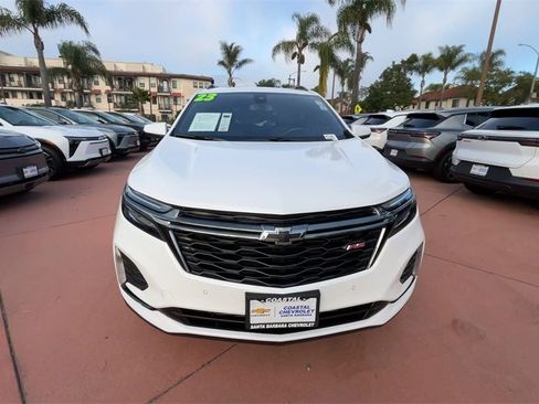 Used 2023 Chevrolet Equinox RS image 3
