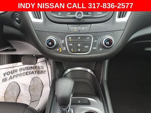 Used 2023 Chevrolet Malibu LT image 17