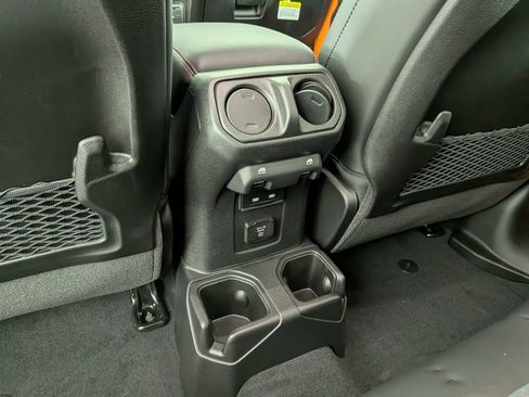 New 2025 Jeep Gladiator Rubicon w/ Convenience Group image 30