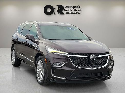 Used 2023 Buick Enclave Avenir image 1