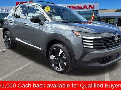 New 2026 Nissan Kicks SR w/ Cold Weather Package