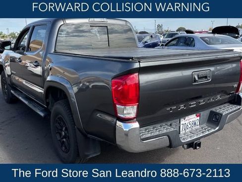 Used 2020 Toyota Tacoma SR5 RWD image 6