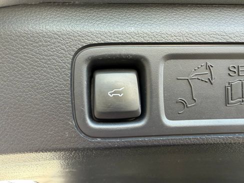 Used 2024 Ford Expedition XLT AWD/4WD image 13