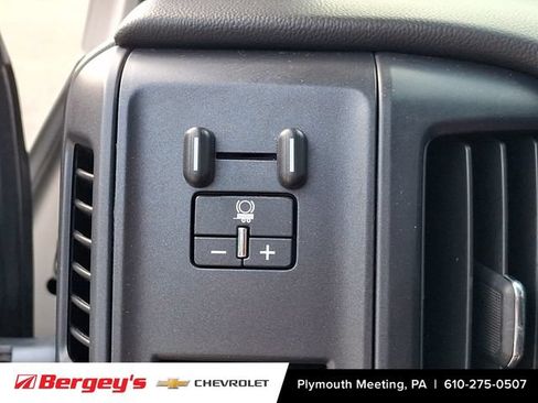Used 2017 GMC Sierra 3500 4x4 Double Cab w/ Sierra Convenience Package image 27