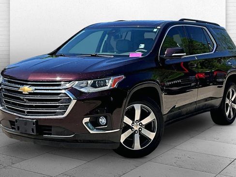 Used 2020 Chevrolet Traverse LT w/ LT Premium Package FWD image 10