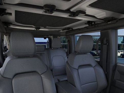 New 2025 Ford Bronco Badlands image 12