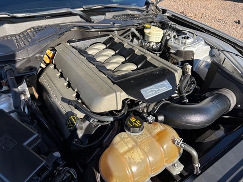 Used 2017 Ford Mustang GT Premium image 21