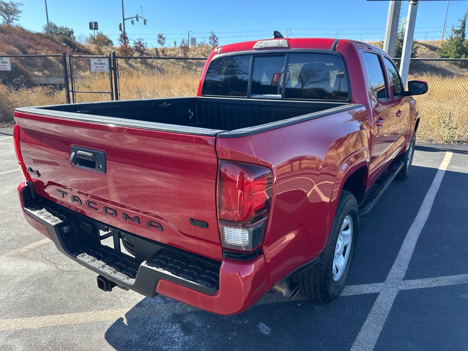 Certified 2022 Toyota Tacoma SR AWD/4WD image 4