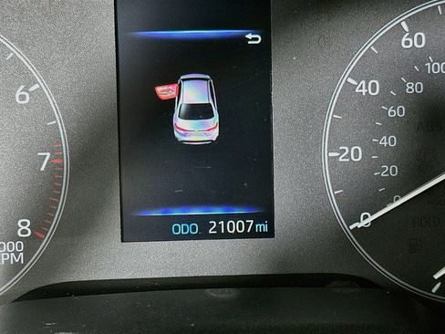 Used 2024 Toyota Corolla LE FWD image 18