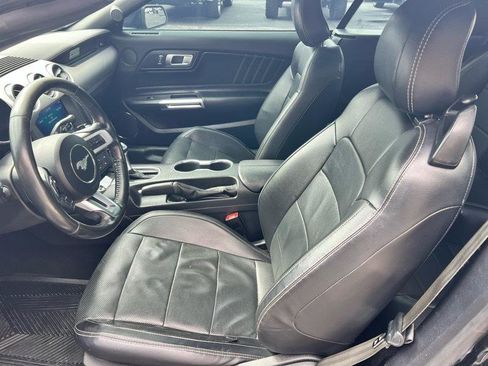 Used 2019 Ford Mustang Premium image 9