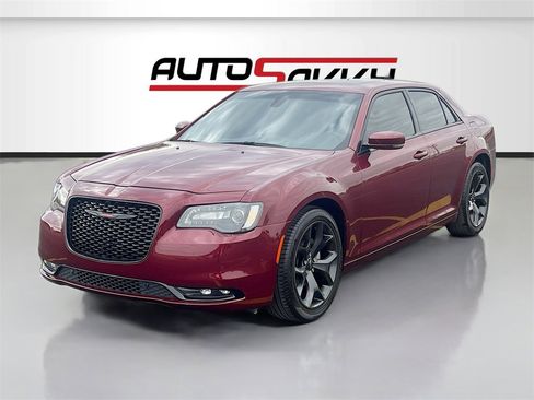 Used 2023 Chrysler 300 S image 3