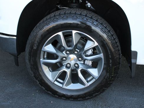 New 2026 Chevrolet Silverado 1500 LT w/ Safety Package image 11