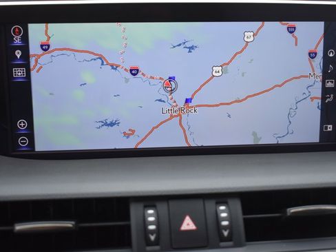 Used 2019 Lexus ES 300h w/ Luxury Package image 25