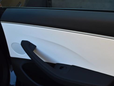 Used 2024 Tesla Model 3 Long Range AWD/4WD image 19