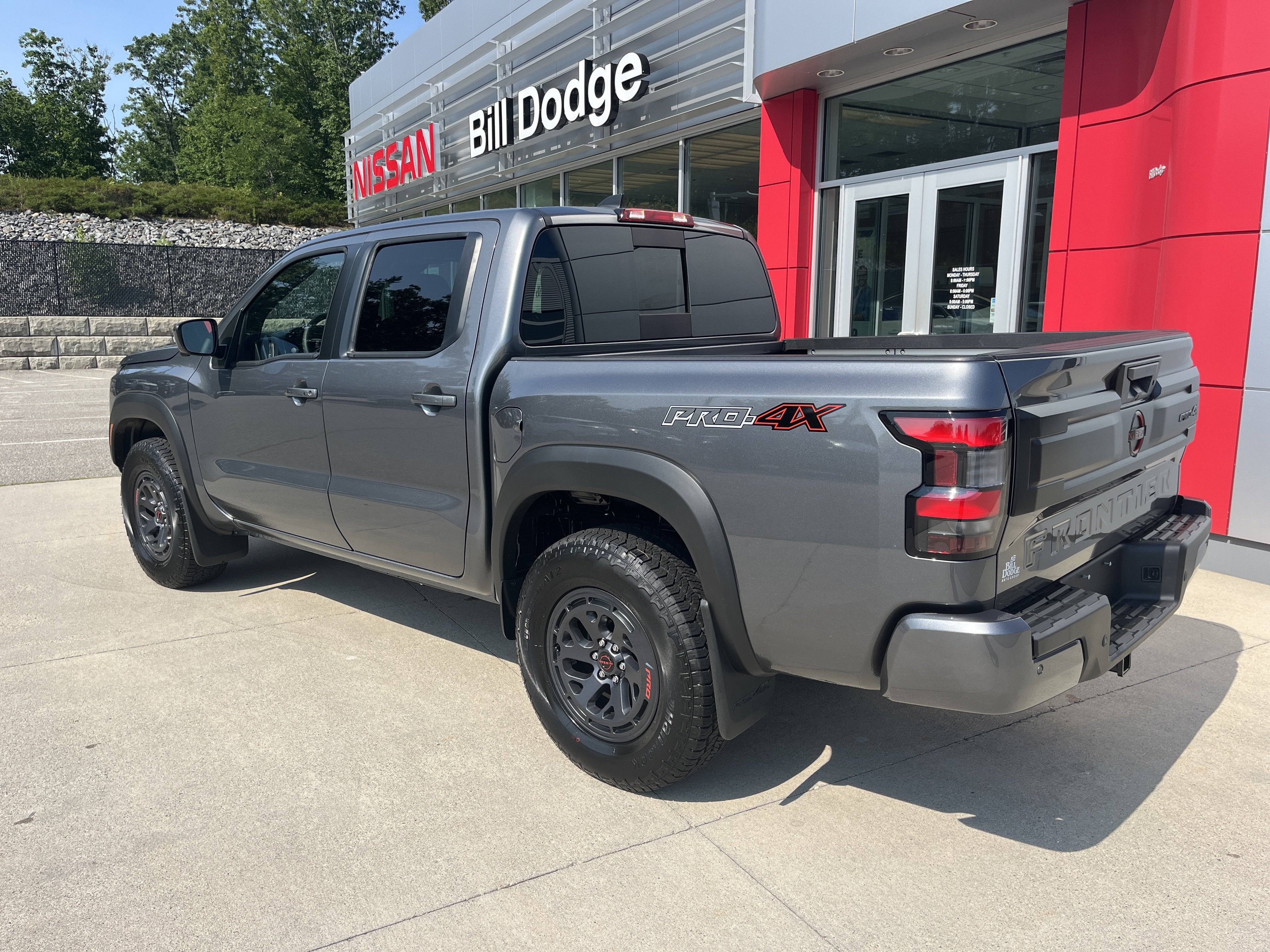 New 2026 Nissan Frontier PRO-4X w/ Pro-4x Convenience Package AWD/4WD image 5
