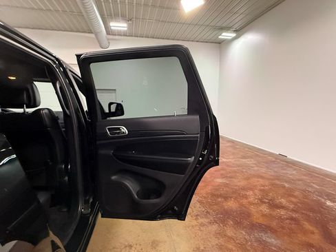 Used 2020 Jeep Grand Cherokee Altitude AWD/4WD image 63
