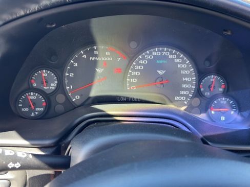 Used 2001 Chevrolet Corvette Convertible w/ Preferred Equipment Group2 image 22