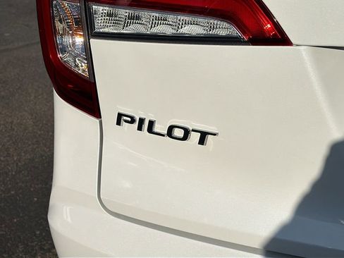Used 2021 Honda Pilot EX-L image 11