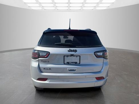 Used 2024 Jeep Compass Limited w/ High Altitude Package image 4