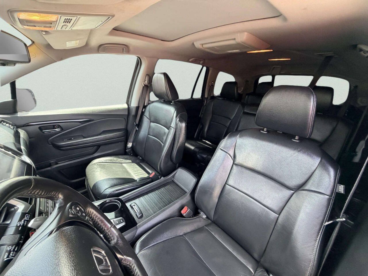 Used 2018 Honda Pilot Touring image 19