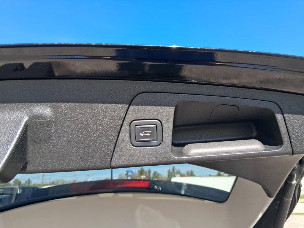 Used 2020 Buick Envision Essence AWD/4WD image 20