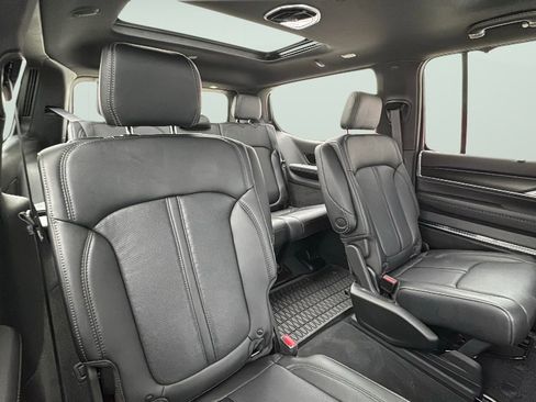 New 2026 Jeep Grand Wagoneer Summit image 33