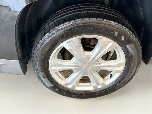 Used 2017 GMC Terrain SLT w/ Open Road Package AWD/4WD image 30