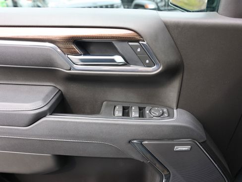 Used 2025 Chevrolet Silverado 1500 LT Trail Boss w/ Convenience Package II image 38