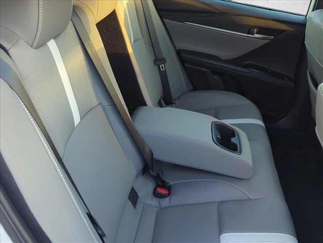 Used 2025 Toyota Camry SE w/ Convenience Package FWD image 22