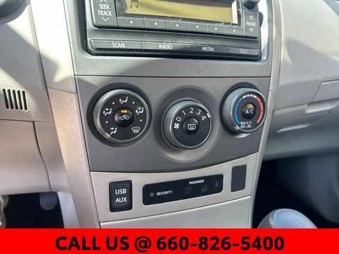 Used 2012 Toyota Corolla LE FWD image 12