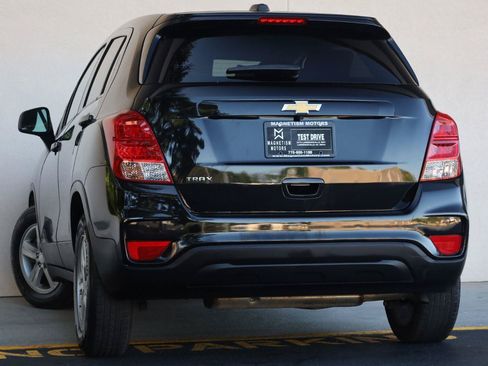 Used 2022 Chevrolet Trax LS w/ Tint and Cruise Package FWD image 8