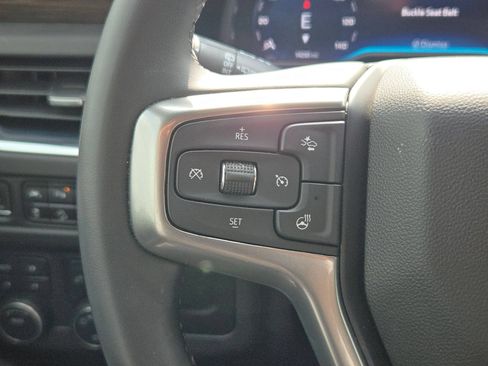 Used 2023 Chevrolet Suburban Z71 w/ Luxury Package AWD/4WD image 21