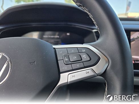 Used 2024 Volkswagen Taos SE FWD image 23